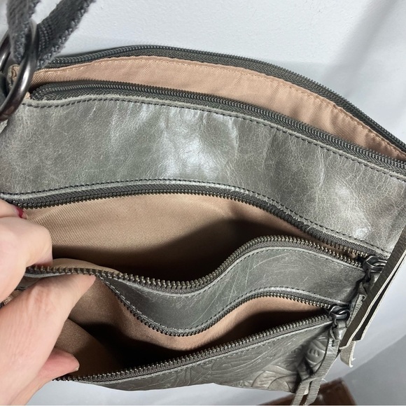 The Sak Women’s Reseda leather crossbody bag medium size - Picture 9 of 12